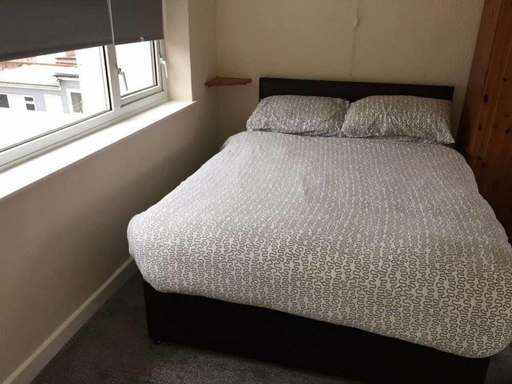 Twelve Apartments Blackpool Extérieur photo