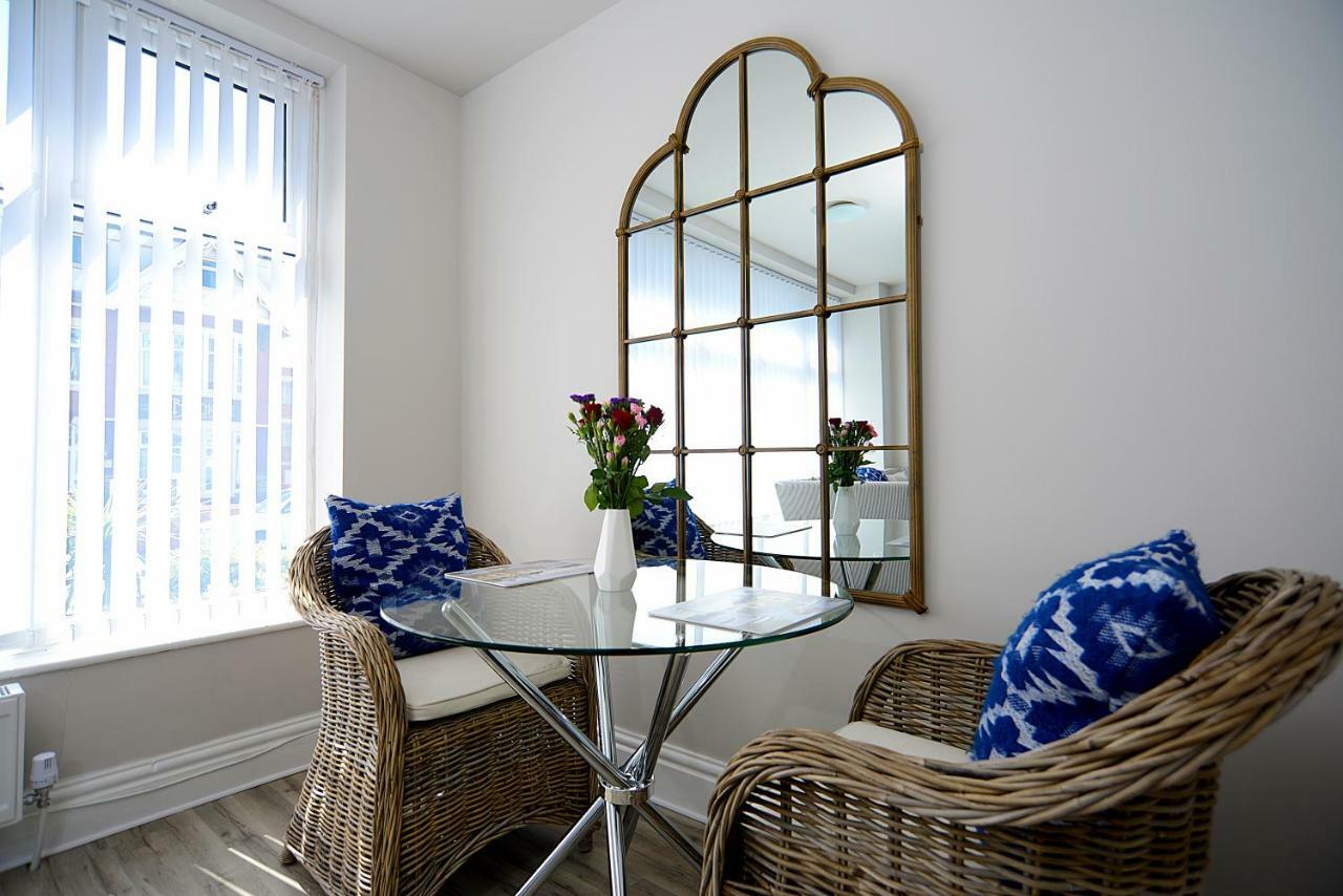 Twelve Apartments Blackpool Extérieur photo