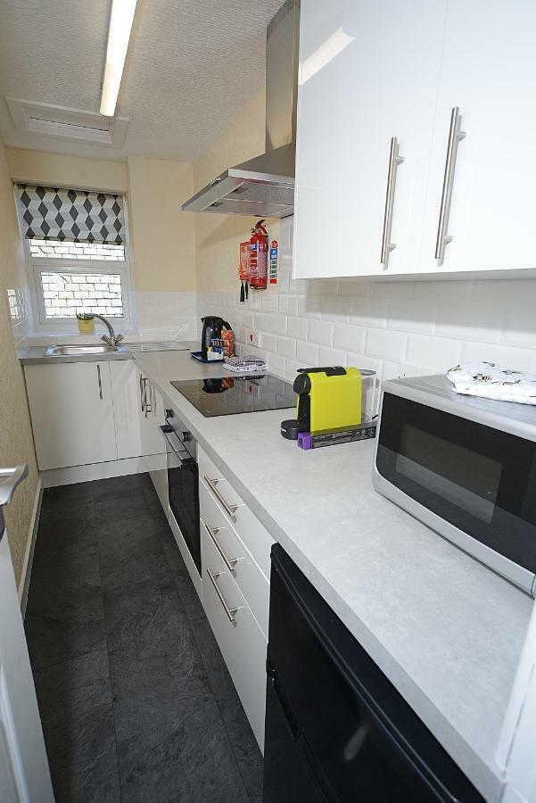 Twelve Apartments Blackpool Extérieur photo