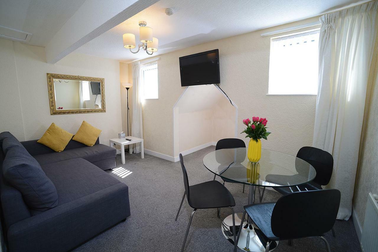 Twelve Apartments Blackpool Extérieur photo