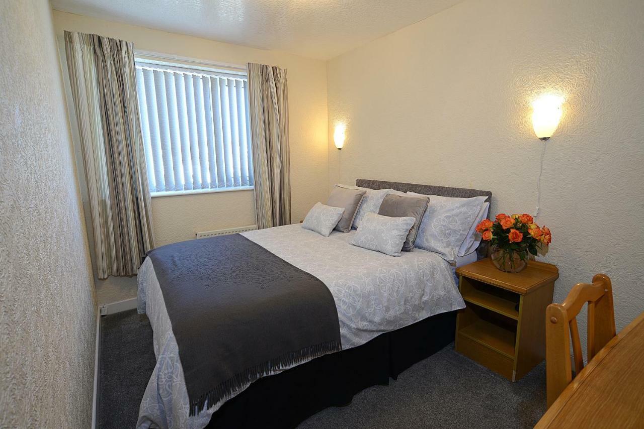 Twelve Apartments Blackpool Extérieur photo