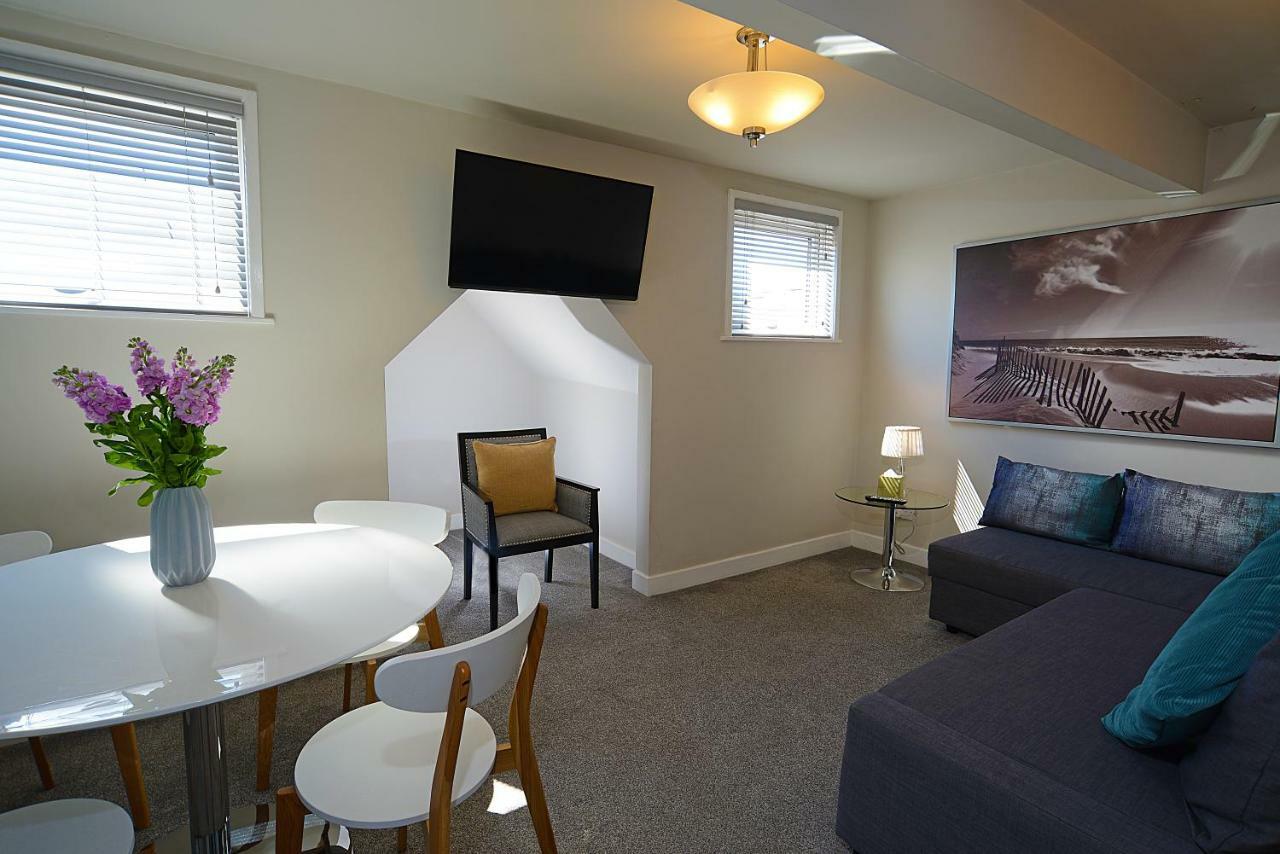 Twelve Apartments Blackpool Extérieur photo