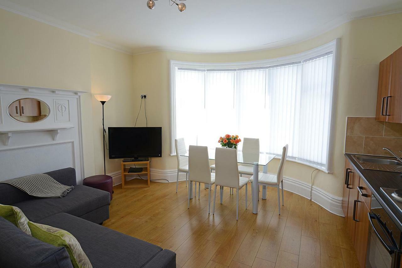 Twelve Apartments Blackpool Extérieur photo
