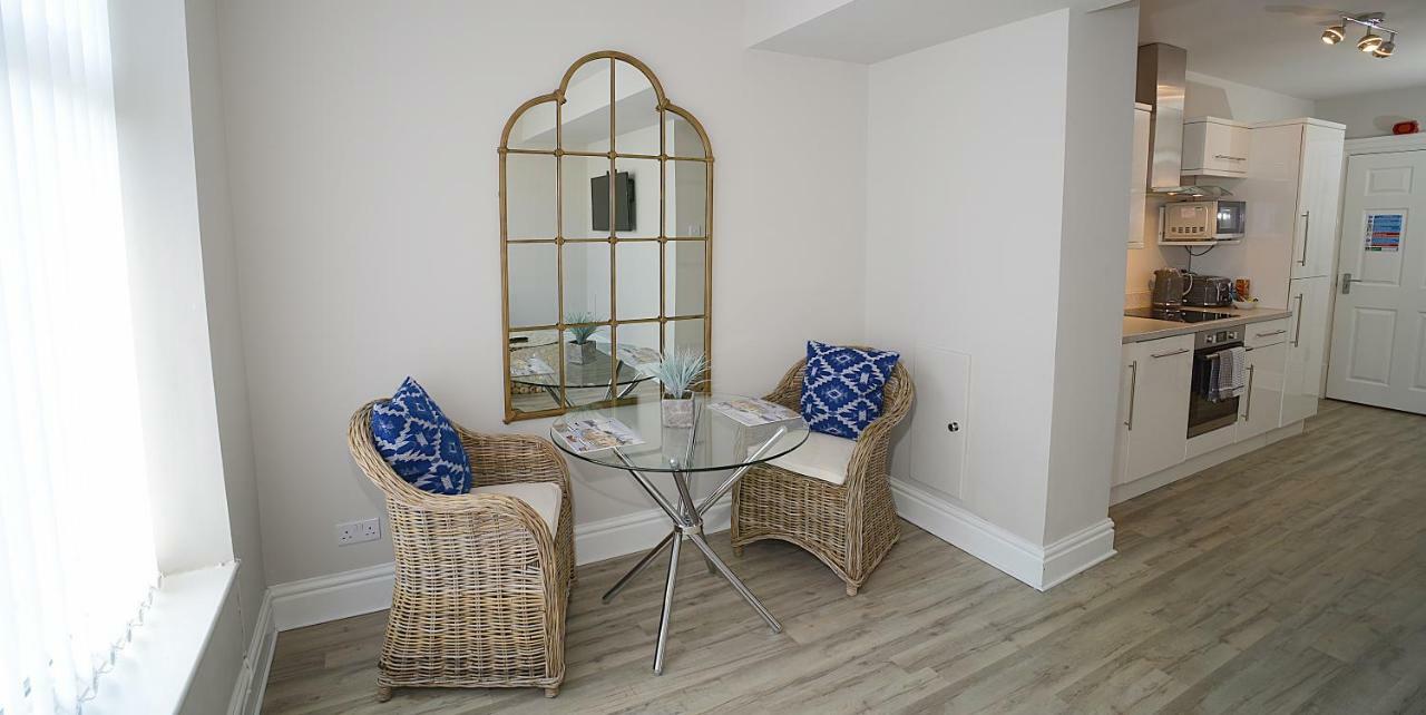 Twelve Apartments Blackpool Extérieur photo