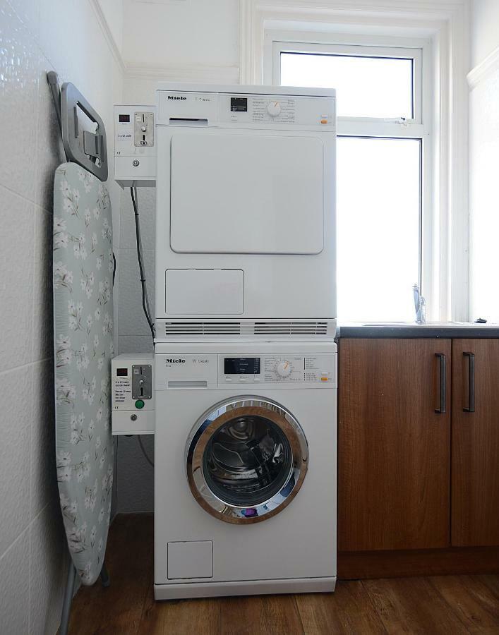 Twelve Apartments Blackpool Extérieur photo